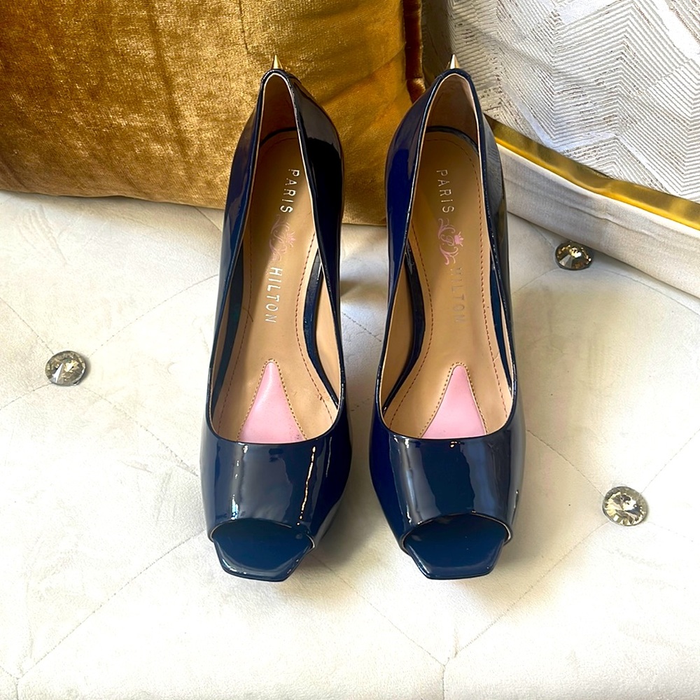 Blue Paris Hilton high heel peep toe shoes. Sz 9